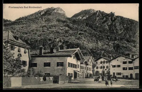AK Bad Reichenhall, Floriansplatz, Berge, Wohnhäuser