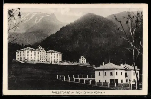 AK Piazzatorre, Colonia Alpina con montagne sullo sfondo