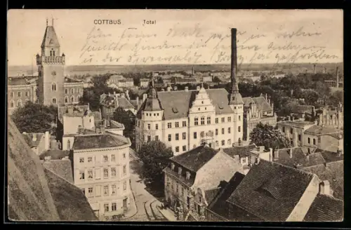 AK Cottbus, Totalansicht der Stadt mit markanten Gebäuden und Turm