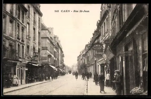 AK Caen, Rue St-Jean avec Café Gustave