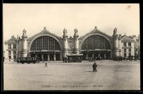 AK Tours, Strassenbahn vor Bahnhof