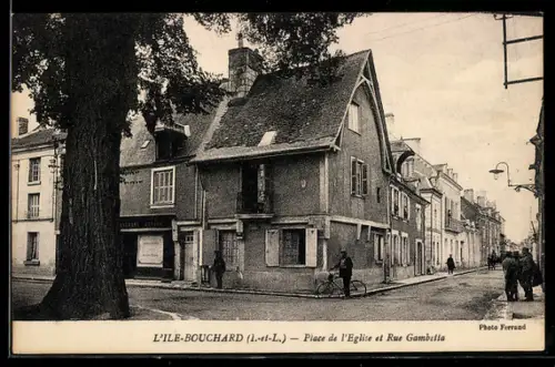 AK L`Ile-Bouchard /I.-et-L., Place de l`Église et Rue Gambetta