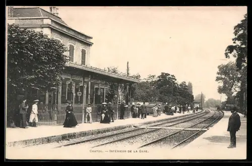 AK Chatou, Intérieur de la Gare