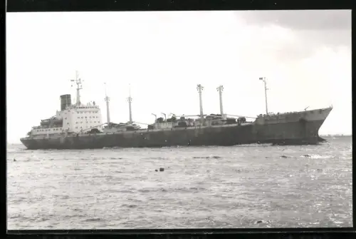 Fotografie Sowjetisches Frachtschiff Kerchensky Proliv mit Kennung KT-0297 in Fahrt