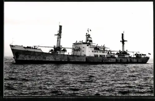 Fotografie Sowjetisches Frachtschiff Ivan Setchenov in Seitenansicht