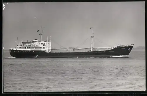 Fotografie Sowjetisches Frachtschiff Keyla auf der Unterelbe