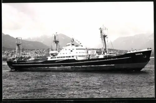 Fotografie Sowjetisches Frachtschiff Kansk nach Verlassen des Hafens