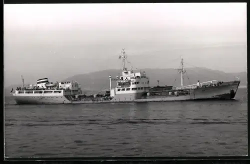 Fotografie Sowjetisches Tankschiff Yelgava langsame Fahrt laufend