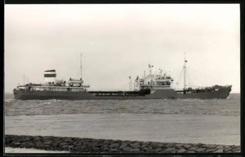 Fotografie Sowjetisches Tankschiff Elbrus in bewegter See hohe Fahrt laufend