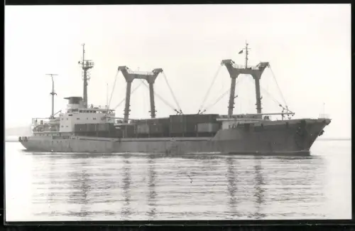 Fotografie Sowjetisches Containerschiff Inzhener Yamburenko langsame Fahrt laufend