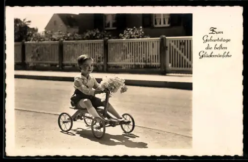 AK Kind mit weissen Rosen auf einem Holländer