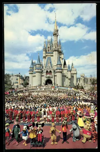 AK Walt Disney World, Welcome, Cinderella Castle, Mickey Mouse and cast