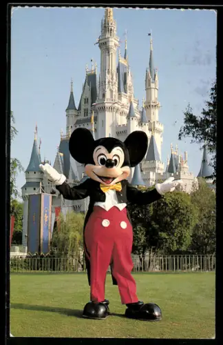 AK Walt Disney World, Host Mickey Mouse greets guests