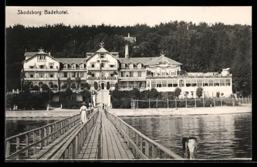 AK Skodsborg, Badehotel mit Brücke