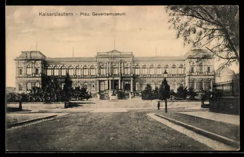 AK Kaiserslautern, Pfälz. Gewerbemuseum, Vorderansicht