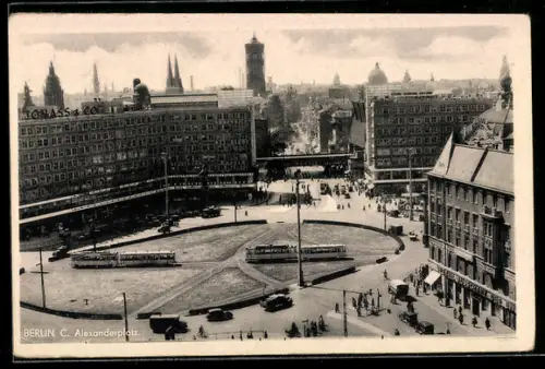 AK Berlin, Alexanderplatz mit Strassenbahnen aus der Vogelschau
