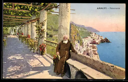 AK Amalfi, Panorama con terrazza e vista sulla costa con un monaco seduto