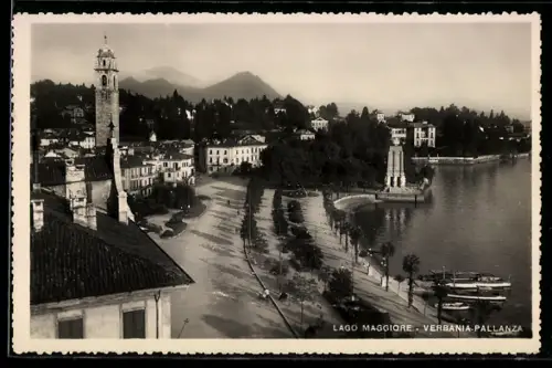 AK Verbania-Pallanza, Vista sul Lago Maggiore e lungolago con alberi e barche