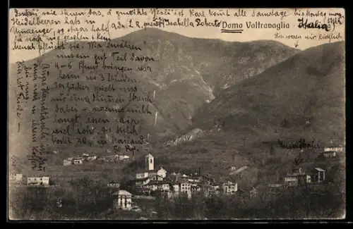 AK Porto Valtravaglia, Domo, Vista del paese con montagne sullo sfondo