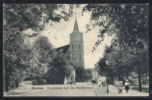 AK Bernau, Durchblick auf die Stadtkirche