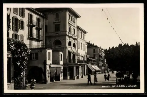 AK Bellagio, Alberghi e passeggiata alberata