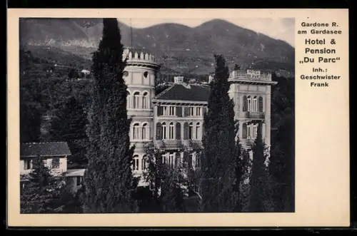 AK Gardone Riviera, Hotel & Pension Du Parc immerso in un parco con vista sulle montagne e sul lago
