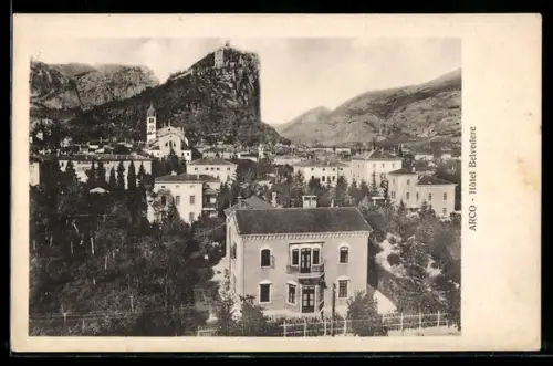 AK Arco, Hotel Belvedere e vista panoramica della città con montagne sullo sfondo