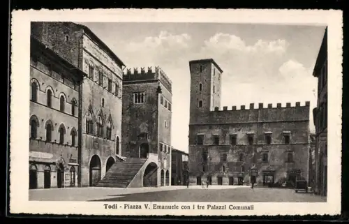 AK Todi, Piazza V. Emanuele con i tre Palazzi Comunali
