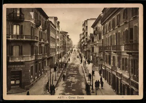 AK Asti, Corso Dante con pedoni e edifici storici