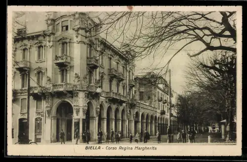 AK Biella, Corso Regina Margherita con edificio storico e alberi spogli