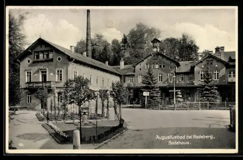 AK Augustusbad bei Radeberg, Blick zum Badehaus