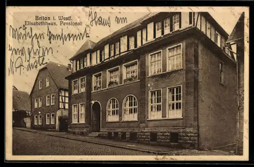 AK Brilon i. West., Pensionat Elisabethhaus in der Aussenansicht mit Strassenpartie