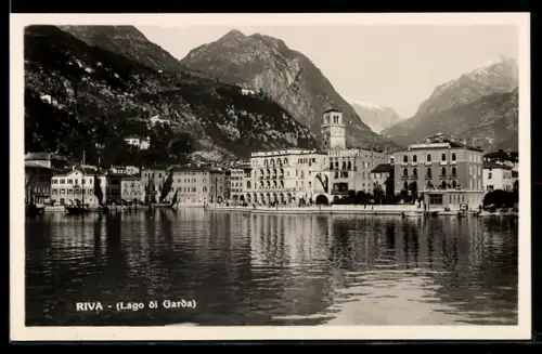 AK Riva, Blick vom See zum Hafen