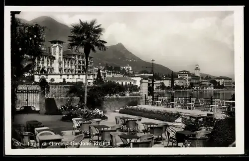 AK Gardone Riviera, Cafe am Seeufer