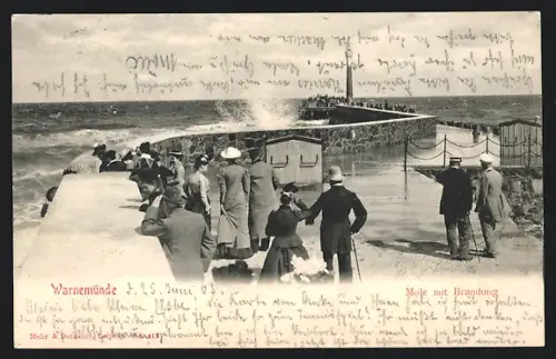 AK Warnemünde, Mole mit Brandung und Leuchtturm
