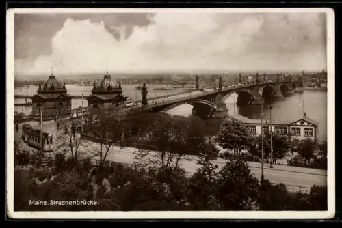 AK Mainz, Strassenbrücke, Strassenbahn