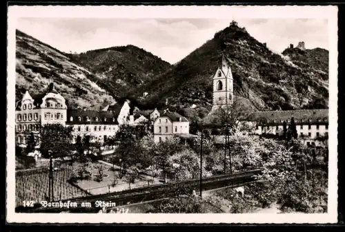 AK Bornhofen am Rhein, Teilansicht des Ortes mit Kirche