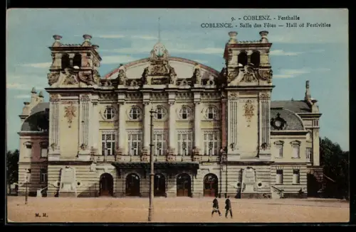 AK Coblenz, Festhalle in der Aussenansicht mit Strassenpartie