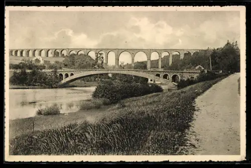 AK Göhren im Muldental, Eisenbahnbrücke mit Umgebung