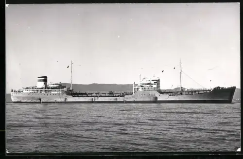 Fotografie Sowjetisches Tankschiff Friedrich Engels in Seitenansicht