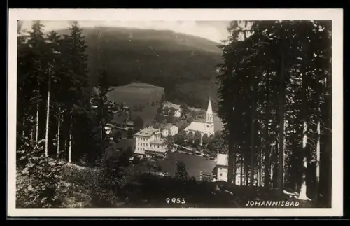 AK Johannisbad, Teilansicht mit Kirche vom Berghang aus