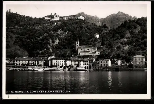 AK San Mamette /Valsolda, Vista panoramica con Castello sul lago e borgo con chiesa e castello
