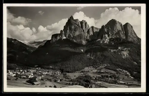 AK Siusi /Dolomiti, Vista sullo Sciliar e villaggio sottostante