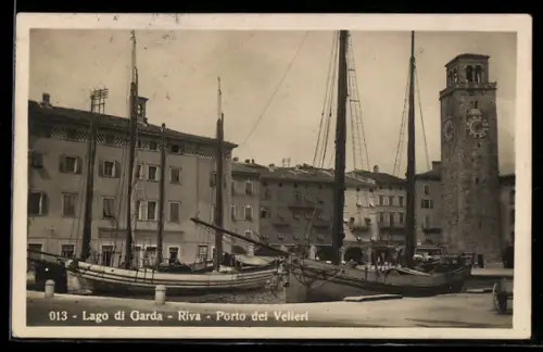 AK Riva /Lago di Garda, Porto del Velieri mit Segelbooten und Turmuhr