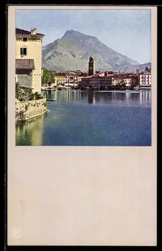 AK Riva, Vista sul lago e il campanile con montagne sullo sfondo