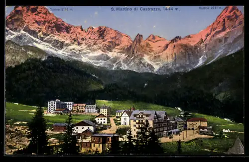 AK S. Martino di Castrozza, Vista panoramica delle Dolomiti al tramonto con edifici storici