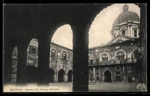 AK Brescia, Interno del Palazzo Broletto