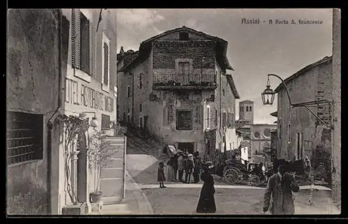 AK Assisi, Porta S. Francesco con scene di strada e carrozza