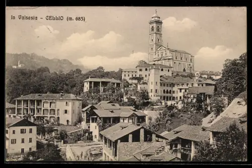 AK Cellio /Valsesia, Vista panoramica con chiesa dominante il villaggio e colline sullo sfondo