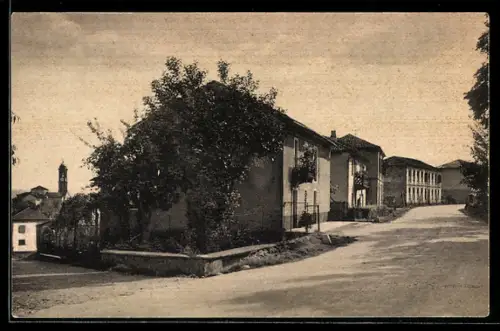 AK Fossano, Murazzo, Panorama con edifici e strada alberata